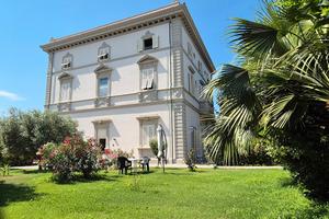 ARDENZA MARE: Appartamento in villa d'epoca