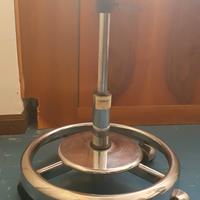 Sgabello regolabile su ruote in acciaio