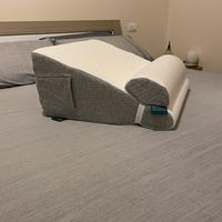 Cuscino a cuneo per lettura / sollevamento gambe