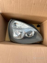 FARI ANTERIORI CLIO II 2001-2004 ( ORIGINALI)