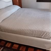 LETTO MATRIMONIALE  CON MATERASSO SIMMONS