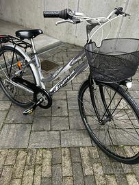 Bicicletta donna 28 in alluminio marca frera