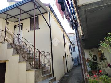 CASA SEMINDIPENDENTE A SAN POTITO ULTRA