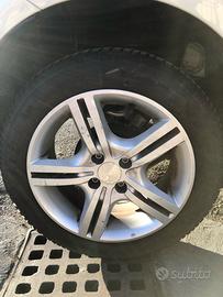 Cerchio in lega 15” 4 fori più gomma invernale