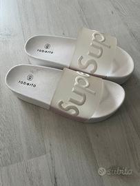 Ciabatte bianche con fascia trasparente “ super”