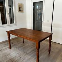 Tavolo in legno massello