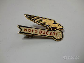 Distintivo / Moto Ducati / giacca / accaio / anni