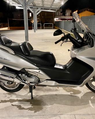 Honda Silver Wing 600 - 2003 - 39.750 km