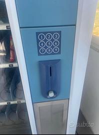 Distributore bianchi bevande e sneak