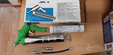 Ingrassatore pneumatico