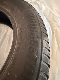 Gomme Bridgestone 4 stagioni usate 225/65 r17