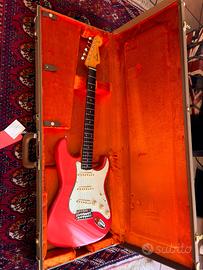 Fender strat American Vintage II 1961 Fiesta