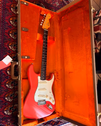 Fender strat American Vintage II 1961 Fiesta