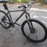 Bicicletta ammortizzata usata pochissimo