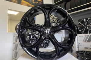 Cerchi Alfa Romeo raggio 18 NUOVI cod.873422