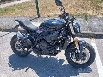 Benelli 752s