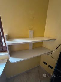 Scrivania  + libreria