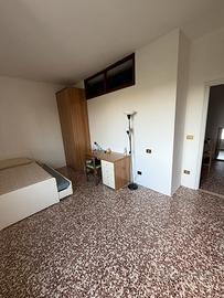 Stanza grande in zona ospedale