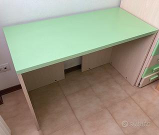 Scrivania legno-verde