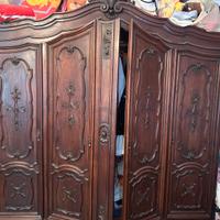 mobile,legno di noce con stile barocco Piemontese