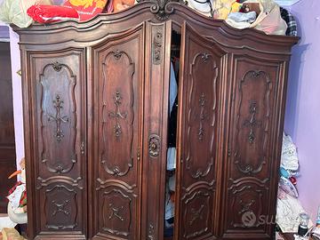 mobile,legno di noce con stile barocco Piemontese