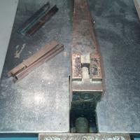 piegatrice con punzoni piegatori