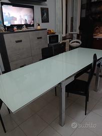 tavolo in vetro 