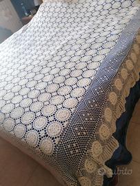Copriletto pizzo beige