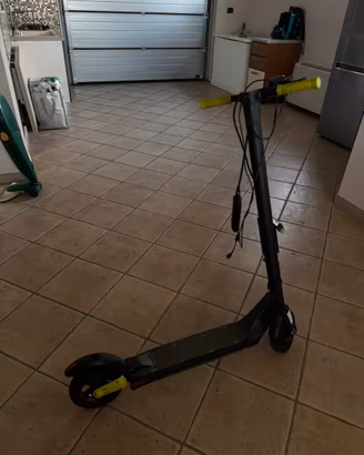 Monopattino elettrico Nilox pieghevole