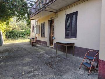 Appartamento con ent. indip. via Colle Bracchi