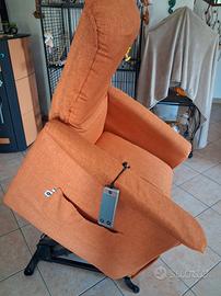 poltrona reclinabile elettrica