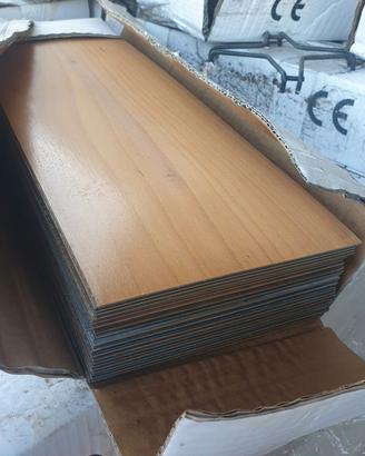 scatola di pavimento in doghe vinilica sottili 