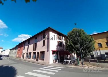 Quadrivani casa semindipendente