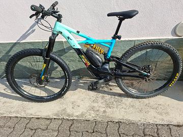 bicicletta mtb Specialized Kenevo