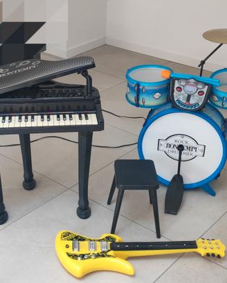 Lotto Bontempi: batteria, piano e chitarra.