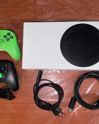 Xbox serie S 512GB + due controller