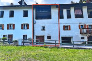 Porzione di casa cielo-terra da ristrutturare