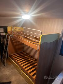 Letto a castello+mobili cameretta