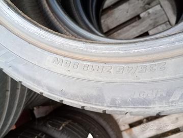 235/45 ZR19 95W Kumho estive 