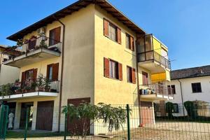 ROBBIO: TRILOCALE CON AUTORIMESSA