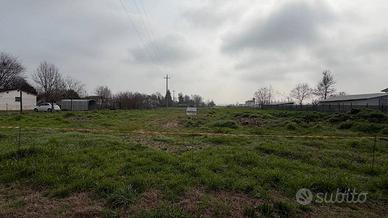 Terreno di 19000 m² a Villimpenta
