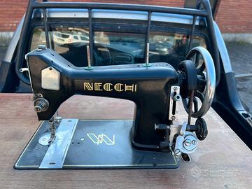 macchina per cucire Necchi