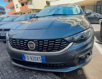 Fiat Tipo Lounge1.4 Benz Agosto 2016. Vero affere