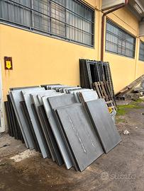 Scansie a più ripiani - Scaffali in ferro