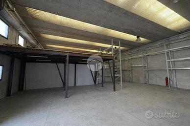 CAPANNONE A TREVIOLO