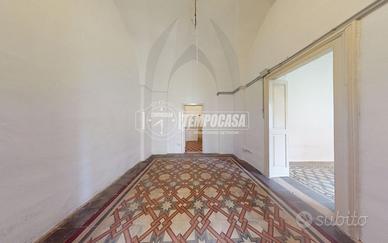 APPARTAMENTO INDIPENDENTE AL PIANO TERRA CON SCOPE