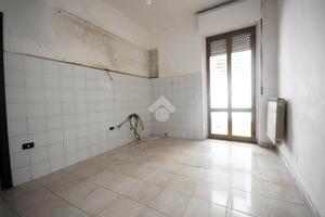 2 LOCALI A PRATO