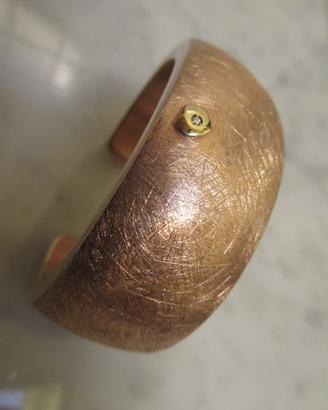 Bracciale rigido in argento dorato