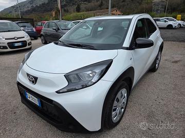 Toyota Aygo X 1.0 VVT-i 72 CV 5 porte Lounge S-CVT