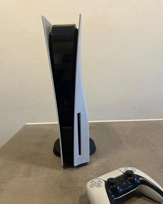 PlayStation 5 blu-ray 825 gb con 2 controller